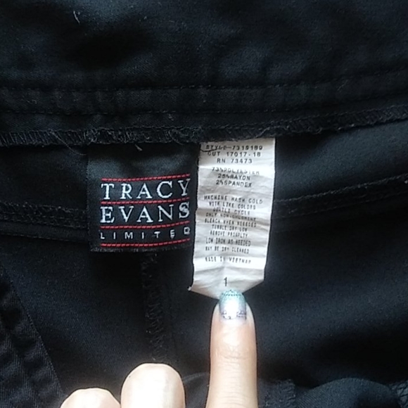 Tracy Evans Limited Black Short. - Picture 4 of 4